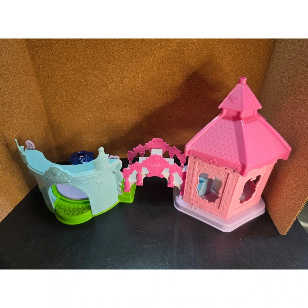 Fisher-Price Little People Disney Princess Songs Palace Gazebo Bridge Garden Set
